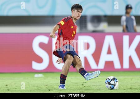 Surakarta, Indonesien. November 2023. Spaniens Oscar Mesa beim Achtelfinale der FIFA U-17-Weltmeisterschaft Indonesien 2023 gegen Spanien 2-1 Japan im Manahan Stadium in Surakarta, Indonesien, 20. November 2023. Quelle: AFLO/Alamy Live News Stockfoto