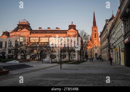 Novi Sad: Theaterplatz (Pozorisni trg). Serbien Stockfoto