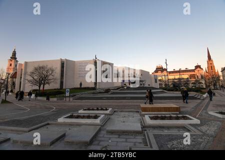 Novi Sad: Theaterplatz (Pozorisni trg). Serbien Stockfoto