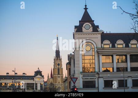 Novi Sad: Theaterplatz (Pozorisni trg). Serbien Stockfoto