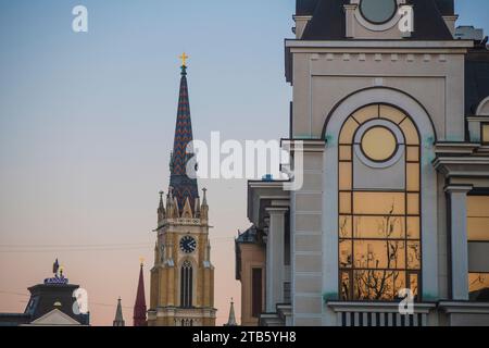 Novi Sad: Theaterplatz (Pozorisni trg). Serbien Stockfoto