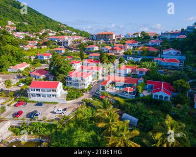 Windwardside historisches Stadtzentrum aus der Vogelperspektive in Saba, Karibik Niederlande. Stockfoto