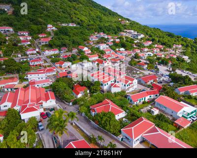 Windwardside historisches Stadtzentrum aus der Vogelperspektive in Saba, Karibik Niederlande. Stockfoto