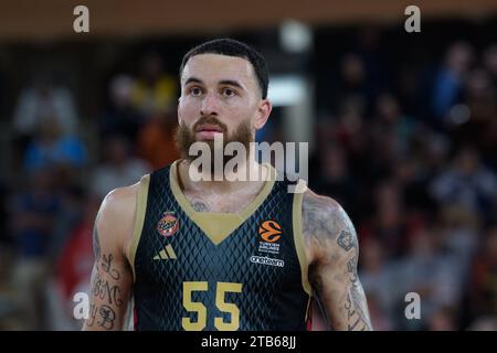 Monaco, Monaco. November 2023 30. ALS Monaco #55 wird Mike James beim Spiel der Turkish Airlines Euroleague Runde 11 zwischen AS Monaco und Olympiacos Piräus in der Gaston Medecin Halle in Monaco am 30. November 2023 gesehen. Foto: Laurent Coust/ABACAPRESS.COM. Quelle: Abaca Press/Alamy Live News Stockfoto