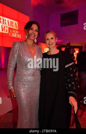 Kelly Rutherford und Karen Webb/Mon Cheri Barbara Tag/Isarpost/München/04. Dezember 2023 *** Kelly Rutherford und Karen Webb Mon Cheri Barbara Tag Isarpost München 04 Dezember 2023 Credit: Imago/Alamy Live News Stockfoto