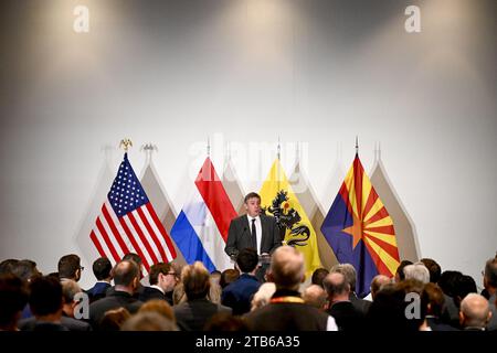 Arizona, Usa. Dezember 2023. Der flämische Ministerpräsident Jan Jambon wurde während einer Handelsmission der flämischen Regierung in Arizona und Kalifornien am Montag, den 4. Dezember 2023, dargestellt. BELGA FOTO DIRK WAEM Credit: Belga News Agency/Alamy Live News Stockfoto