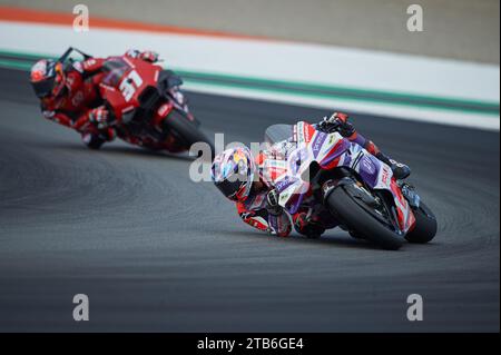 Cheste, Spanien. November 2023. Jorge Martin aus Spanien und Prima Pramac Racing fahren während des Moto GP Valencia Tests auf dem Ricardo Tormo Circuit (Cheste, Moto GP Valencia Test). (Foto: Vicente Vidal Fernandez/SOPA Images/SIPA USA) Credit: SIPA USA/Alamy Live News Stockfoto