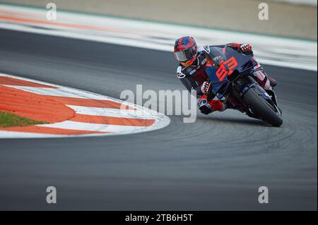 Marc Marquez aus Spanien und Gresini Racing MotoGP fahren während des Moto GP Valencia Tests auf dem Ricardo Tormo Circuit (Cheste, Moto GP Valencia Test). Stockfoto