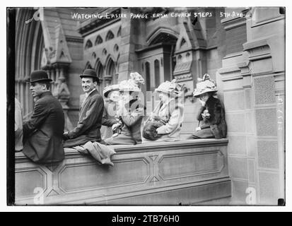 Gerade Ostern Parade von der Kirche, 5. Ave. Stockfoto