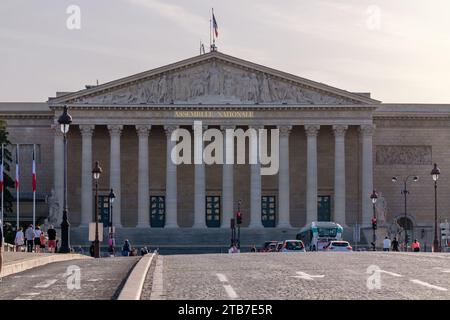 Paris, Frankreich - 8. Oktober 2023 : Ansicht der Assemblée National, der Nationalversammlung des französischen Parlaments in Paris Stockfoto