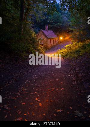 Stredetlamp Lights präbbt ein Ferienhaus an einem Herbstmorgen in Durham, England Stockfoto