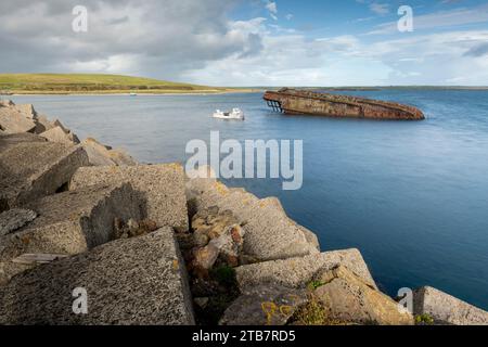 Versunkenes deutsches Kriegsschiff im 2. Weltkrieg in Scapa Flow auf den Orkney-Inseln, Schottland. Herbst (Oktober) 2022. Stockfoto