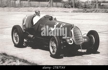 1936 Alfa Romeo 12C-36 im Eifelrennen. Antonio Brivio – Oldtimer-Bild Stockfoto