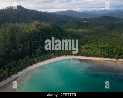 Luftaufnahme von White Beach in Port Barton, Palawan Island, Philippinen Stockfoto