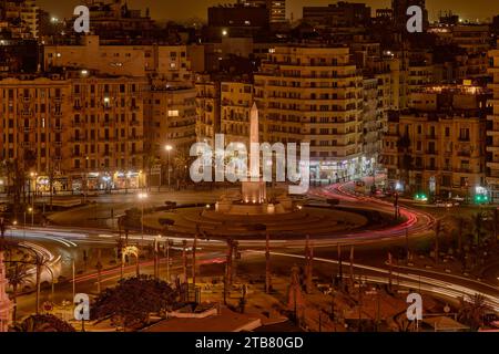 Nächtlicher Blick auf den El-Tahrir-Platz in Kairo, Ägypten. Stockfoto