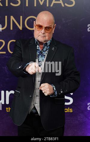 James Whale kommt zum Weihnachtsessen des TRIC (The Television and Radio Industries Club) im London Hotel in London. Bilddatum: Dienstag, 5. Dezember 2023. Stockfoto