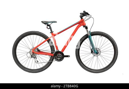 Mountainbike isoliert auf weiß. Modernes Cross-Country-Bike mit rotem Rahmen und 29-Zoll-Rädern. Sportkonzept. Stockfoto