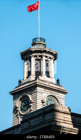 Der Uhrenturm des Zollhauses Jianghan in Wuhan, China Stockfoto