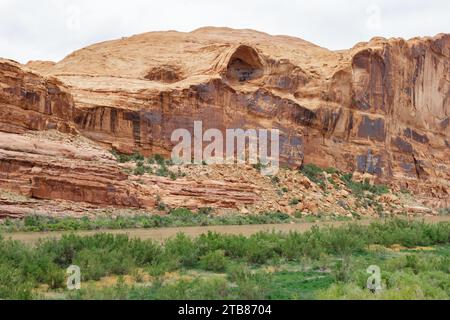 Colorado River und Orange Mountains in Moab, Utah Stockfoto