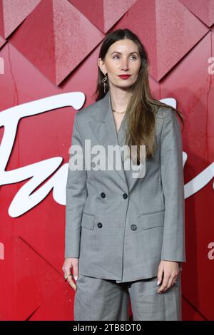 London, Großbritannien. Dezember 2023. Direktor der Kopenhagener Internationalen Modemesse, Sofie Dolva, Ankunft bei den Fashion Awards 2023, Royal Albert Hall, London. Quelle: Isabel Infantes/EMPICS/Alamy Live News Stockfoto