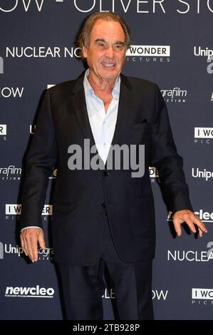 Oliver Stone beim Screening des Dokumentarfilms 'Nuclear Now' im Space Cinema Moderno. Rom, 04.12.2023 Stockfoto