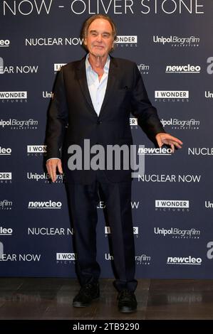 Oliver Stone beim Screening des Dokumentarfilms 'Nuclear Now' im Space Cinema Moderno. Rom, 04.12.2023 Stockfoto