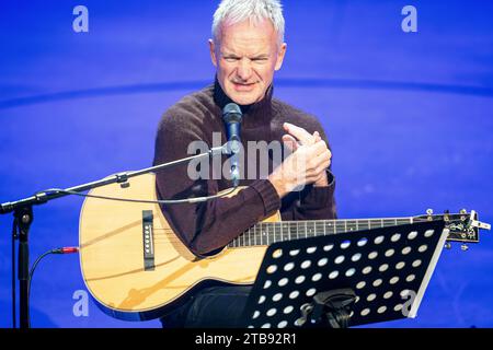 Der britische Künstler Sting kündigt auf einer Presseveranstaltung ein neues Musical im OEstre Gasvaerk Theater in Kopenhagen an. Dienstag, 5. Dezember 2023. Das Musical „The Last Ship“ handelt von Sehnsucht, Liebe und Stolz auf seine Wurzeln. Es wird am 7. März 2025 in Scandina im OEstre Gasvaerk Theater uraufgeführt. Stockfoto