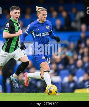 London, Großbritannien. Dezember 2023 - Chelsea gegen Brighton & Hove Albion - Premier League - Stamford Bridge. Chesleas Mykhailo Mudryk während des Spiels gegen Brighton. Bildnachweis: Mark Pain / Alamy Live News Stockfoto