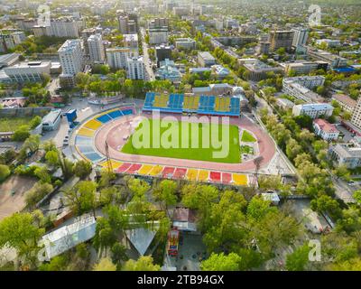 Aus der Vogelperspektive des Dolon Omurzakov Stadions in Bischkek Stockfoto