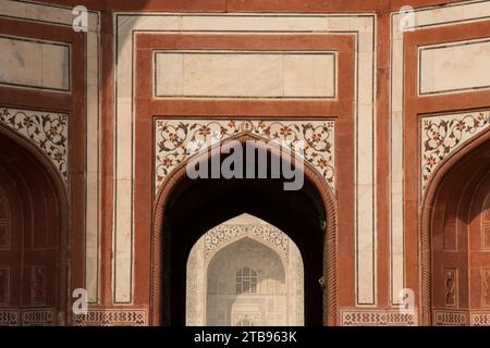 Architektonische Details im Fort Agra; Agra, Indien Stockfoto