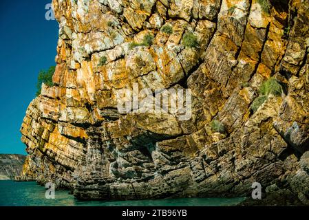 Nares Point, zeigt Deformation der Sandsteinschichten durch Äonen geologischer Kräfte; Kimberley Region, Western Australia, Australien Stockfoto