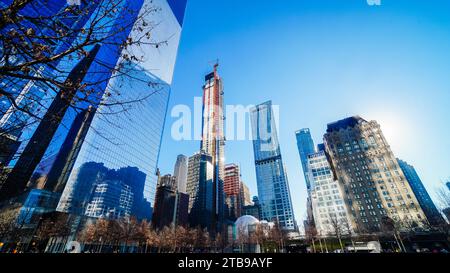 New York, USA - 15. April 2022: New York City Wolkenkratzer Architektur Stockfoto