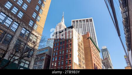 New York, USA - 15. April 2022: New York City Wolkenkratzer Architektur Stockfoto