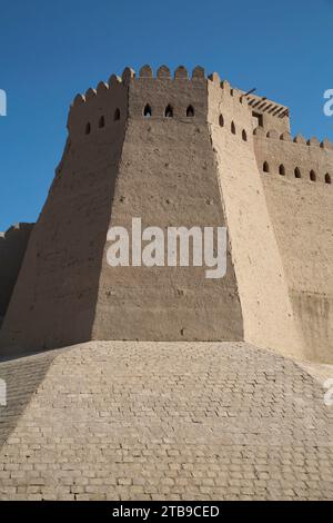 Festungsmauer in Itchan Kala; Chiwa, Usbekistan Stockfoto