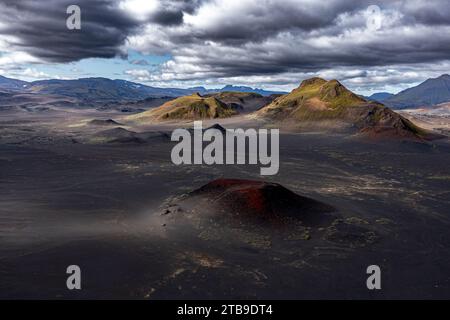 Ursprüngliche, erloschene Vulkanlandschaft in der Nähe von Landmannalaugar, Island Stockfoto