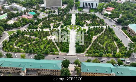 Taschkent, Usbekistan - 24. Mai 2022: Luftaufnahme des Amir Timur-Platzes in Taschkent Usbekistan Stockfoto