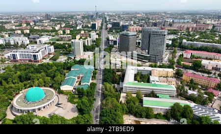 Taschkent, Usbekistan - 24. Mai 2022: Luftaufnahme des Amir Timur-Platzes in Taschkent Usbekistan Stockfoto