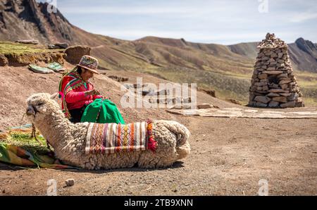 Porträt eines peruanischen Verkäufers Stockfoto