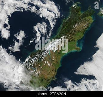 Satellitenansicht der Südinsel Neuseelands mit Lake Tekapo, Lake Wenaka und Lake Hawea. Stockfoto