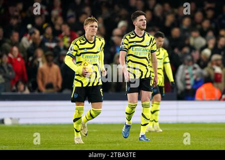 Arsenals Declan Rice (rechts) reagiert, nachdem Gabriel Osho (nicht abgebildet) in Luton Town das erste Tor des Spiels während des Premier League-Spiels in der Kenilworth Road, Luton, erzielt hat. Bilddatum: Dienstag, 5. Dezember 2023. Stockfoto