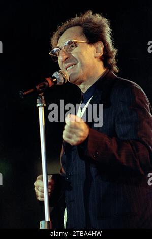 Mantova Italien 1997-05-31: Franco Battiato während der Festivalbar 1997 auf der Piazza Sordello Mantova Stockfoto