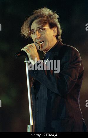 Mantova Italien 1997-05-31: Franco Battiato während der Festivalbar 1997 auf der Piazza Sordello Mantova Stockfoto