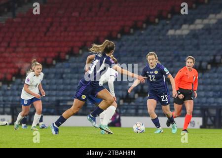 Glasgow, Schottland, Großbritannien. Dez. 23. Glasgow, Großbritannien. Schottland spielte gegen England in der UEFA Women's League im Hampden Park, Glasgow, Schottland. Dies ist das letzte Spiel der UEFA Women's Nations League, Credit: Findlay/Alamy Live News Stockfoto