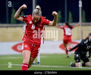 TA'qali, Malta. Dezember 2023. Rachel Cuschieri aus Malta feiert ein Tor beim Spiel der UEFA Women's Nations League C, Gruppe C1 zwischen Malta und Lettland in Ta'Qali, Malta, 5. Dezember 2023. Quelle: Jonathan Borg/Xinhua/Alamy Live News Stockfoto