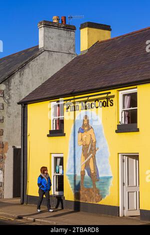 Finn MacCool's Pub, Bushmills, County Antrim, Nordirland, Großbritannien Stockfoto