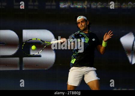 Puerto Cabello, Carabobo, Venezuela. Dezember 2023. Dezember 2023. Juan Bautista Torres aus Argentinien nimmt am internationalen Tennisturnier der Dracula Open in Puerto Cabello, Venezuela, Teil. Foto: Juan Carlos Hernandez (Credit Image: © Juan Carlos Hernandez/ZUMA Press Wire) NUR REDAKTIONELLE VERWENDUNG! Nicht für kommerzielle ZWECKE! Stockfoto