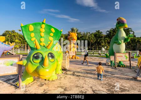 Nong Prajak Park, Kindergarten, Riesenfantasiespielobjekt, Stadtzentrum, Udon Thani, Isan, Thailand, Südostasien, Asien Stockfoto