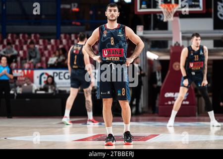 Mestre, Italien. Dezember 2023. Marco Spissu während des Umana Reyer Venezia vs London Lions im Palasport Taliercio in Venedig, Italien am 5. Dezember 2023 während des Umana Reyer Venezia vs London Lions, Basketball EuroCup Spiel in Mestre, Italien, 05. Dezember 2023 Credit: Independent Photo Agency/Alamy Live News Stockfoto