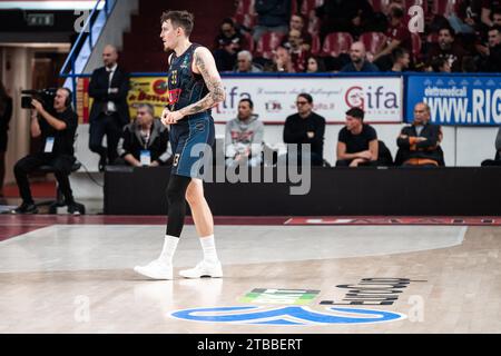 Mestre, Italien. Dezember 2023. Kyle Wiltjer während des Umana Reyer Venezia vs London Lions im Palasport Taliercio in Venedig, Italien am 5. Dezember 2023 während Umana Reyer Venezia vs London Lions, Basketball EuroCup Spiel in Mestre, Italien, 05. Dezember 2023 Credit: Independent Photo Agency/Alamy Live News Stockfoto