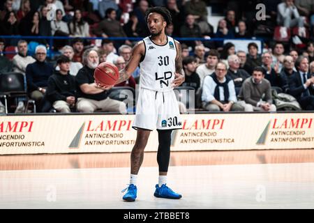 Mestre, Italien. Dezember 2023. Matthew Morgan während des Umana Reyer Venezia vs London Lions im Palasport Taliercio in Venedig, Italien am 5. Dezember 2023 während des Umana Reyer Venezia vs London Lions, Basketball EuroCup Match in Mestre, Italien, 05. Dezember 2023 Credit: Independent Photo Agency/Alamy Live News Stockfoto